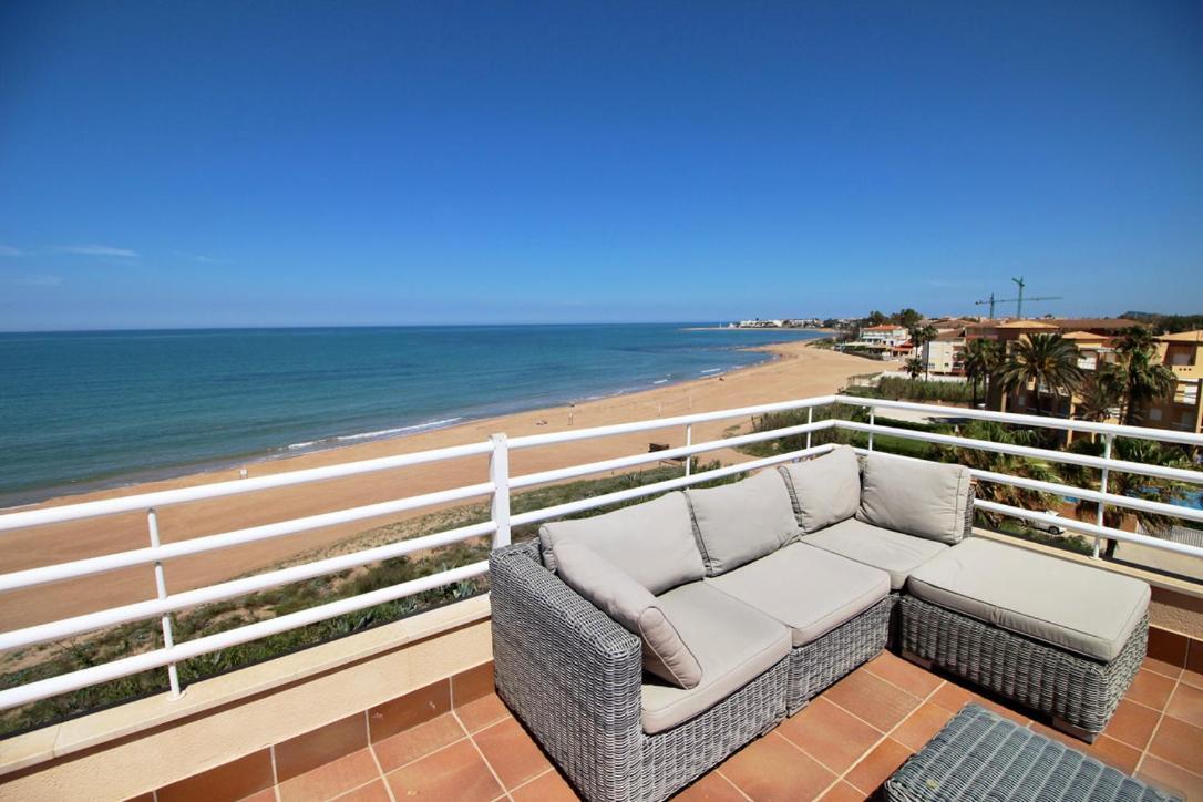 Atico Frontal Al Mar Con Piscina Privada By Homeprive Denia Exterior foto