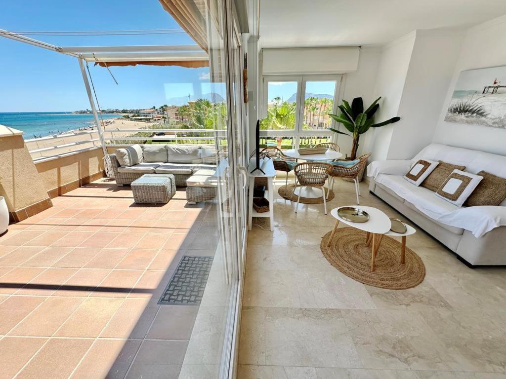 Atico Frontal Al Mar Con Piscina Privada By Homeprive Denia Exterior foto